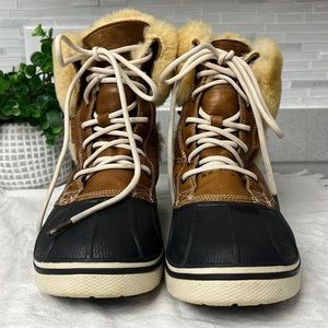 Crocs Allcast Luxe Duck Boots